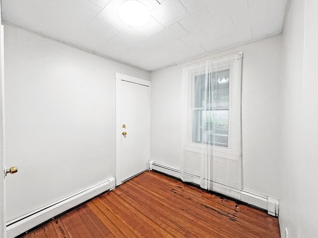 72 Leyden St, Boston, MA 02128