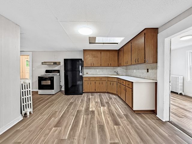 72 Leyden St, Boston, MA 02128