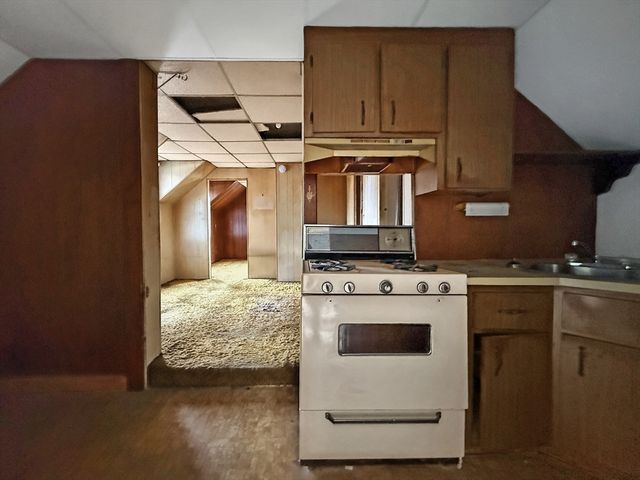 72 Leyden St, Boston, MA 02128