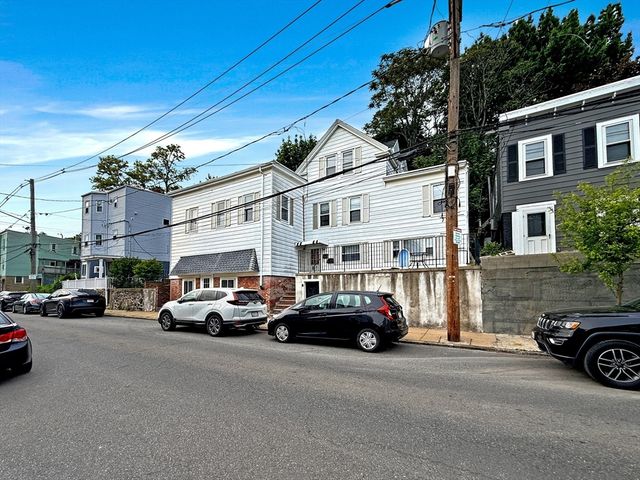 72 Leyden St, Boston, MA 02128