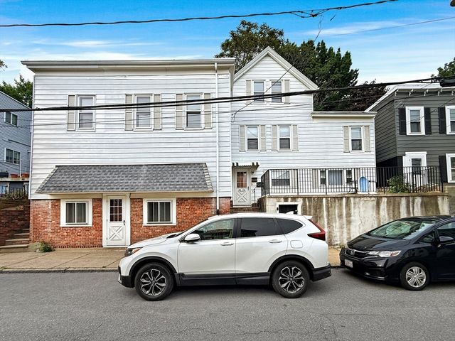 72 Leyden St, Boston, MA 02128
