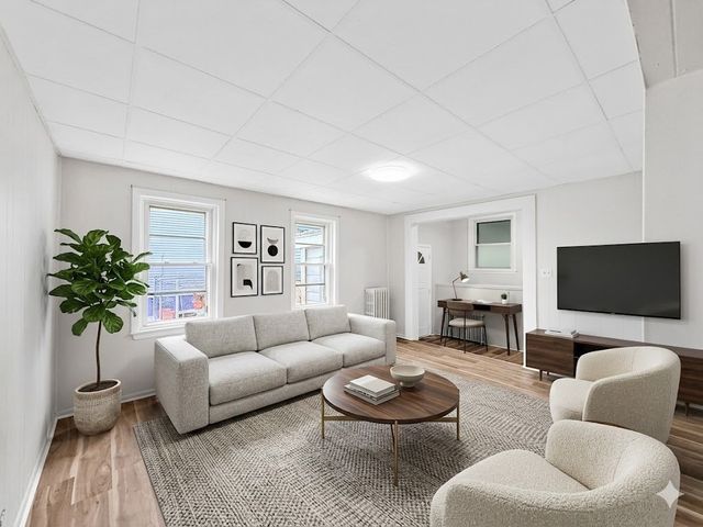 72 Leyden St, Boston, MA 02128