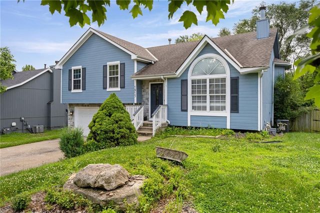 1915 NW 79th Street, Kansas City, MO 64151