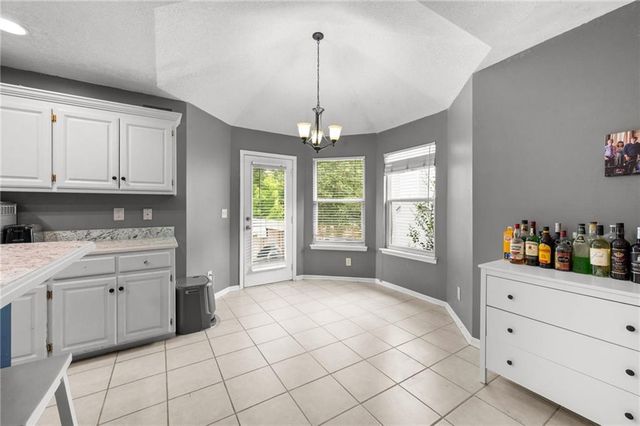 1915 NW 79th Street, Kansas City, MO 64151