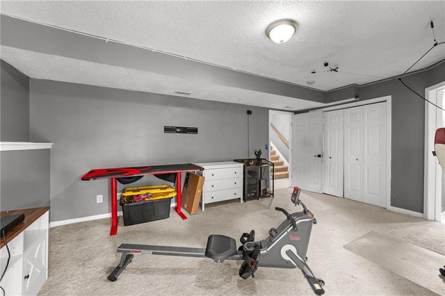 1915 NW 79th Street, Kansas City, MO 64151
