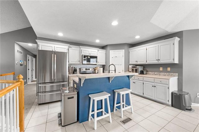1915 NW 79th Street, Kansas City, MO 64151