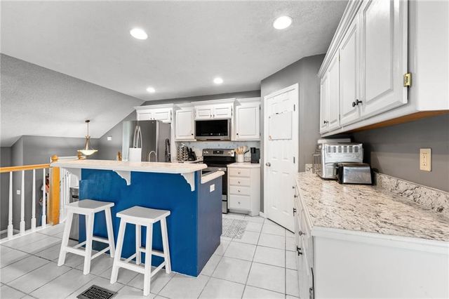1915 NW 79th Street, Kansas City, MO 64151