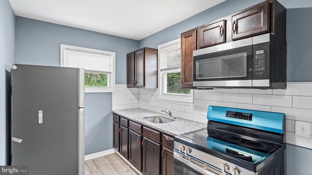Image 1 of property listing at 2916 PRESBURY ST, Baltimore, MD 21216