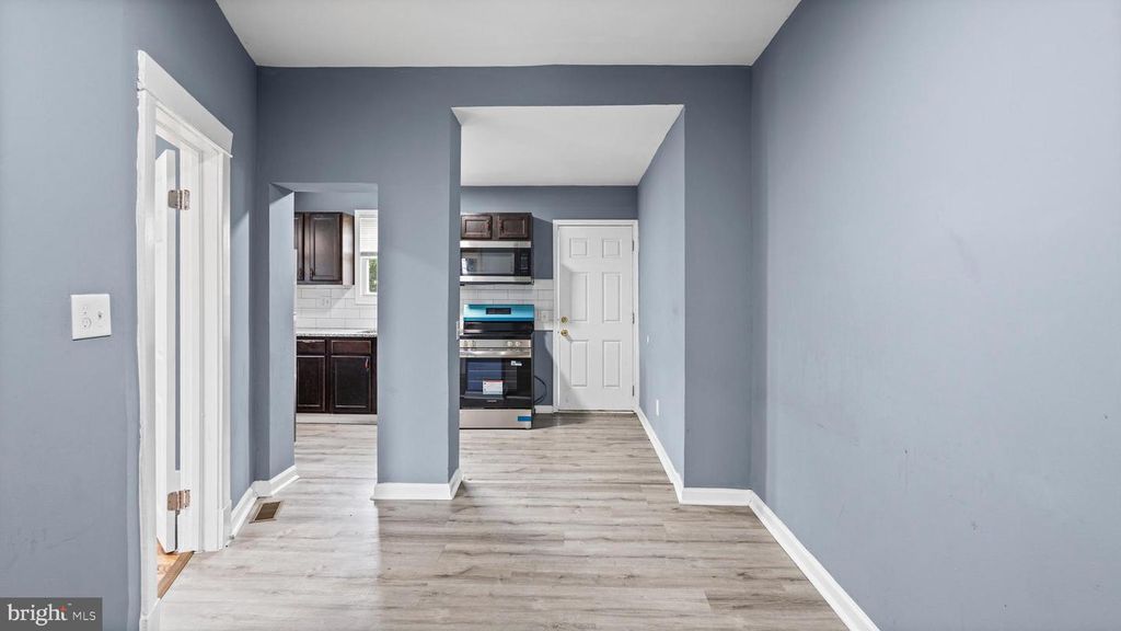 Image 11 of property listing at 2916 PRESBURY ST, Baltimore, MD 21216
