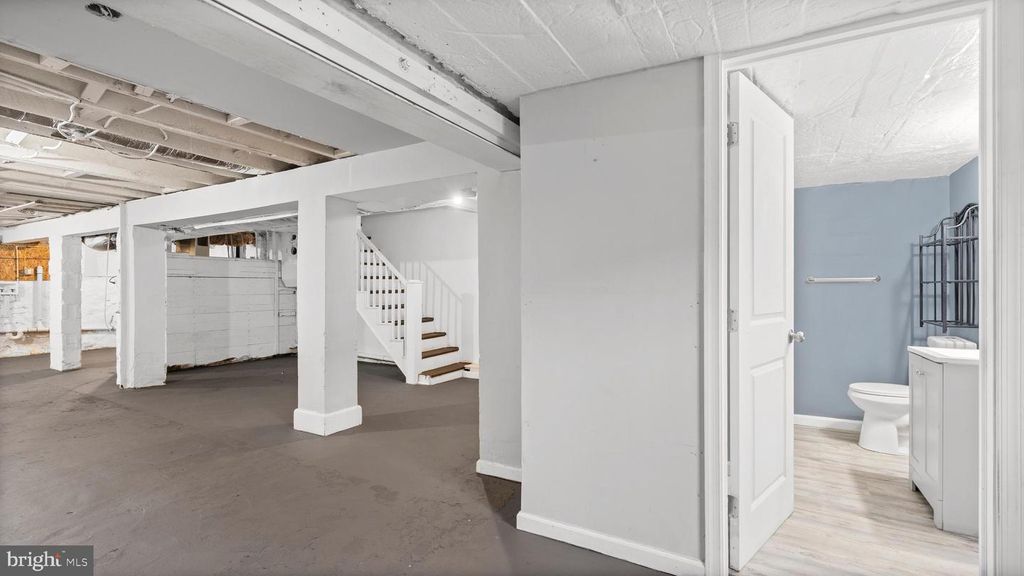 Image 20 of property listing at 2916 PRESBURY ST, Baltimore, MD 21216