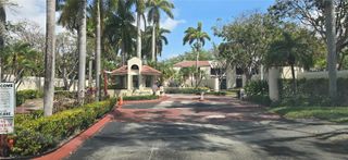 20015 NE 3rd Ct 6, Miami, FL 33179