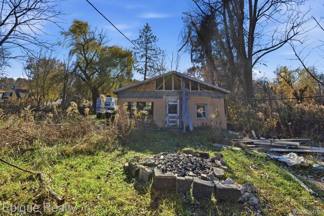 3548 Cleveland Street, Port Huron, MI 48060