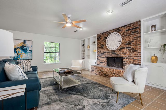 2518 Hightrail Drive, Carrollton, TX 75006