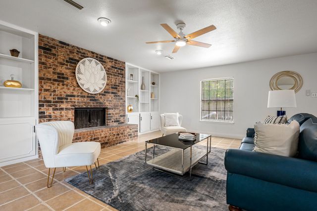 2518 Hightrail Drive, Carrollton, TX 75006