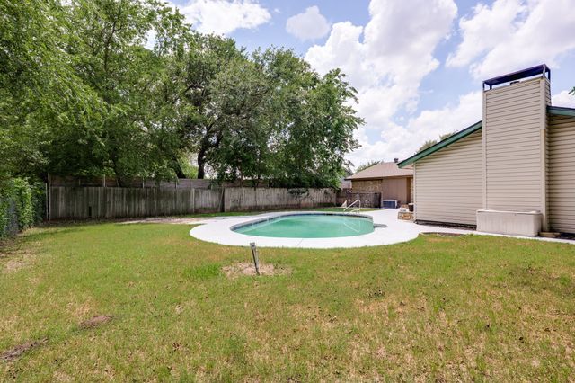 2518 Hightrail Drive, Carrollton, TX 75006