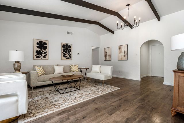 2518 Hightrail Drive, Carrollton, TX 75006