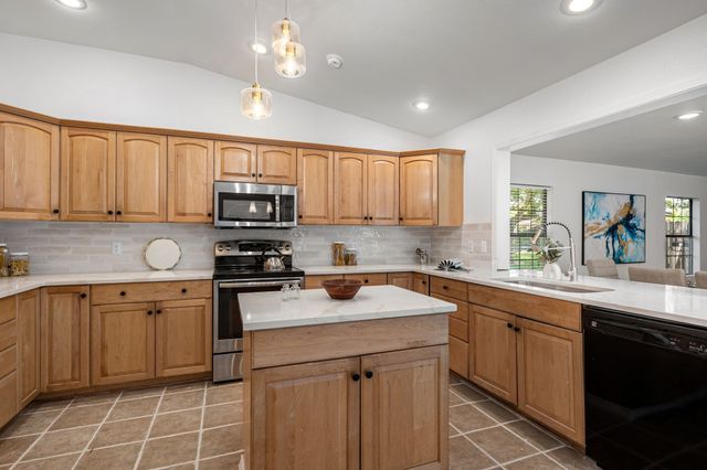 2518 Hightrail Drive, Carrollton, TX 75006