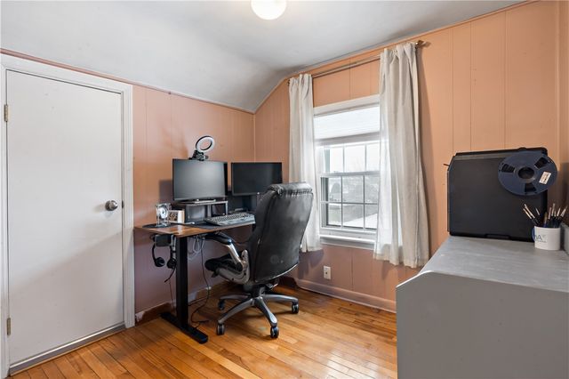 48 Rowe Avenue, Warwick, RI 02889