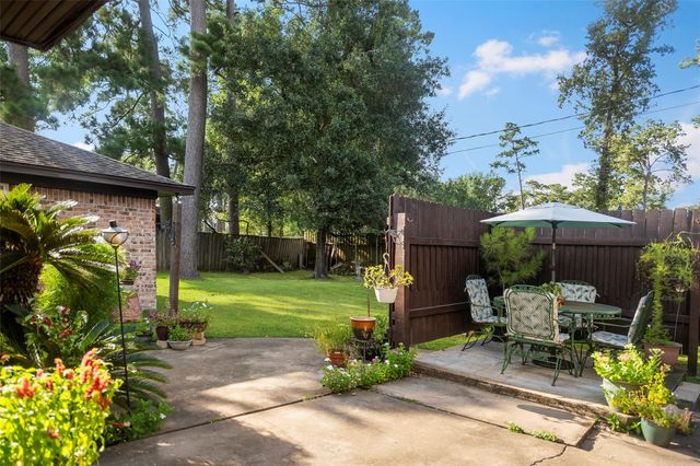 1102 Doral Lane, Houston, TX 77073