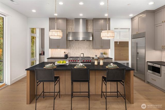 21045 SE 80th Street, Issaquah, WA 98027