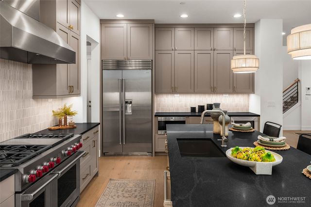 21045 SE 80th Street, Issaquah, WA 98027