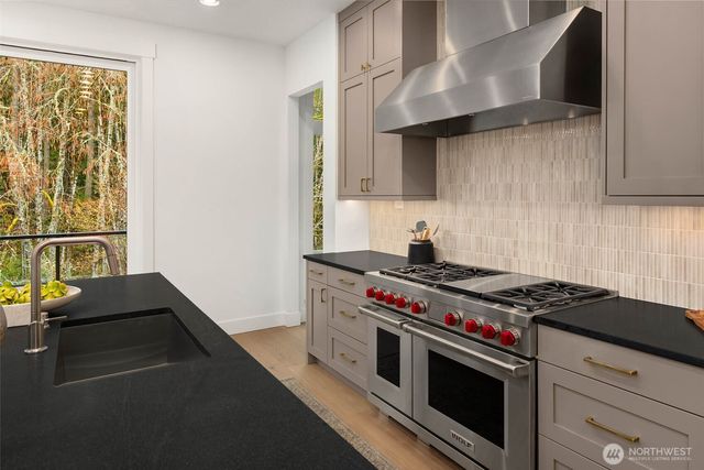 21045 SE 80th Street, Issaquah, WA 98027