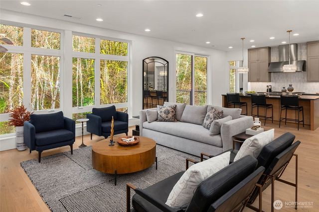 21045 SE 80th Street, Issaquah, WA 98027