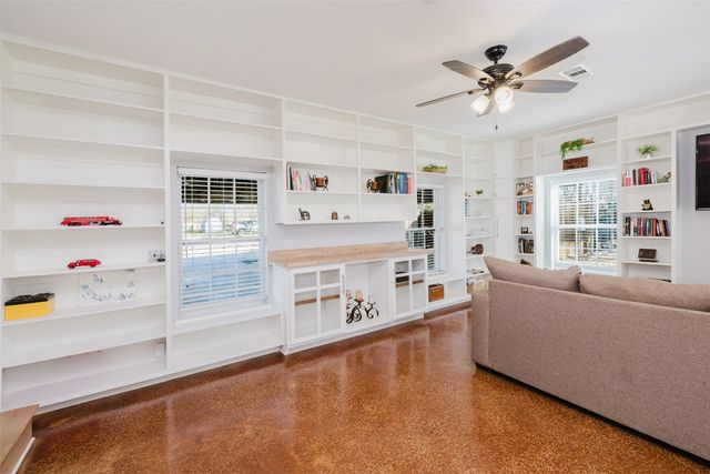 1900 10th Street, Brownwood, TX 76801