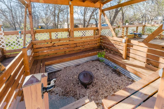 1900 10th Street, Brownwood, TX 76801