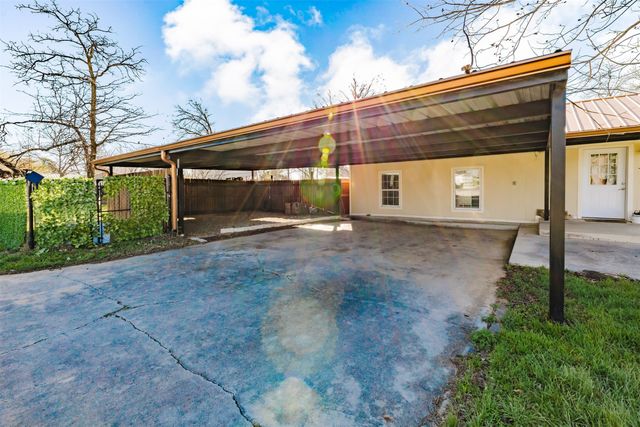 1900 10th Street, Brownwood, TX 76801