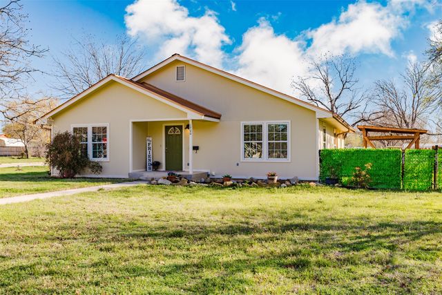 1900 10th Street, Brownwood, TX 76801