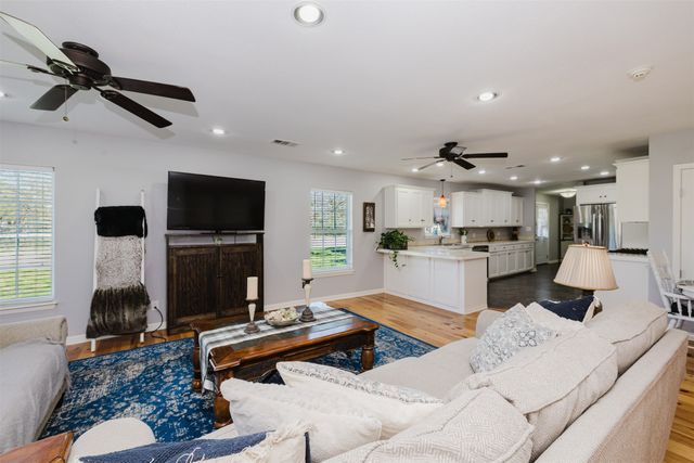 1900 10th Street, Brownwood, TX 76801