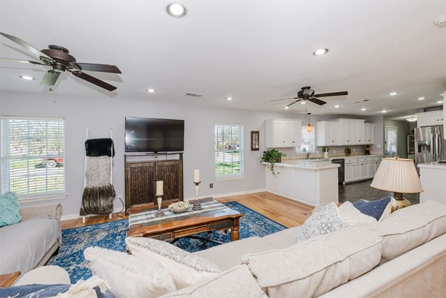 1900 10th Street, Brownwood, TX 76801