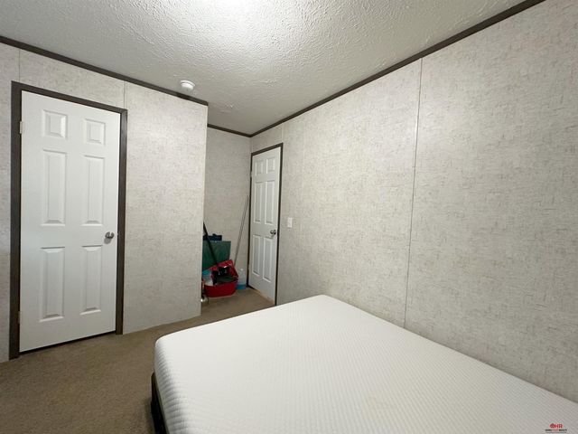 201 W Treehaven Drive, Lincoln, NE 68521
