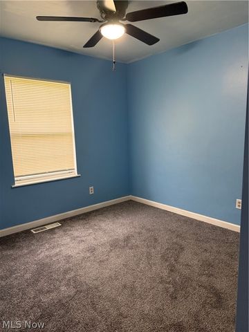 4048 Woodside Drive NW, Warren, OH 44483