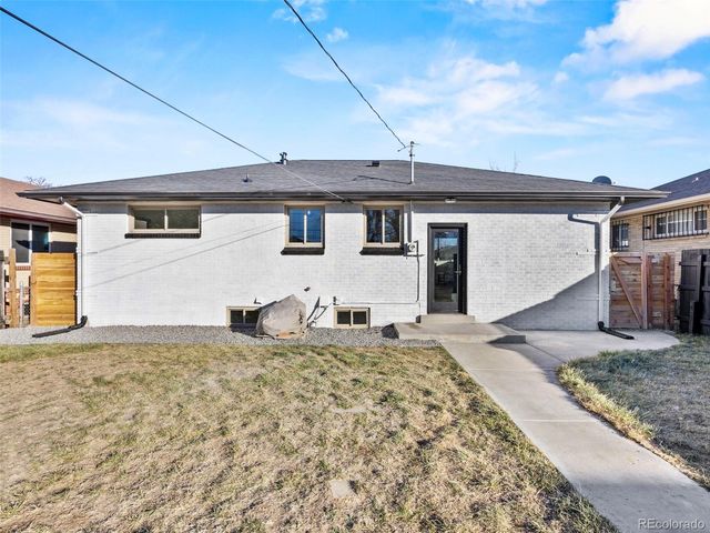 3553 Hudson Street, Denver, CO 80207