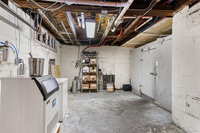 825 route 25a, Miller Place, NY 11764