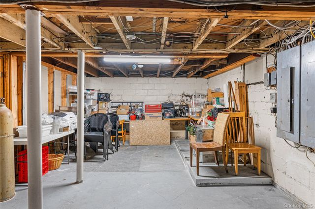 825 route 25a, Miller Place, NY 11764