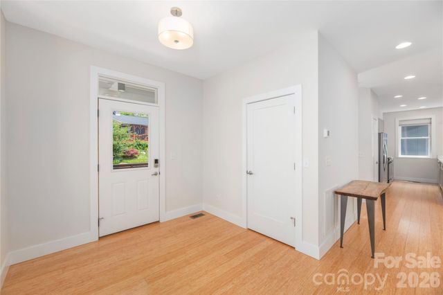 39 Hubbard Avenue, Asheville, NC 28806