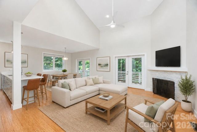 39 Hubbard Avenue, Asheville, NC 28806