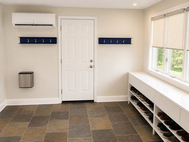 34 Blossomcrest Rd, Lexington, MA 02421