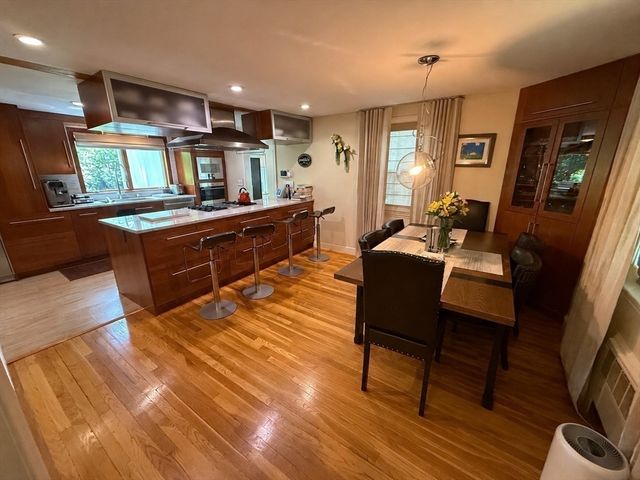 34 Blossomcrest Rd, Lexington, MA 02421