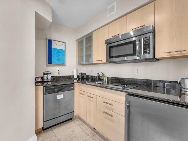 2670 E Sunrise Boulevard 626, Fort Lauderdale, FL 33304