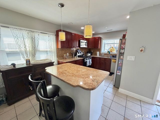 153 Oaklawn Avenue, Stamford, CT 06905