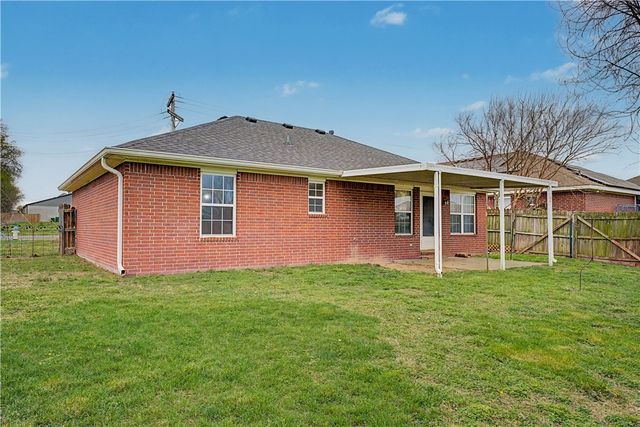 871 Bliss Street, Centerton, AR 72719