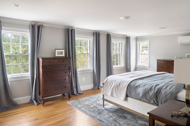 35 Sandy Pond Rd, Lincoln, MA 01773