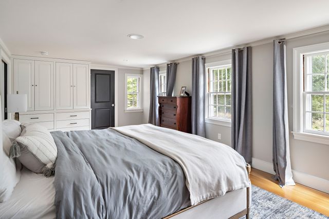 35 Sandy Pond Rd, Lincoln, MA 01773