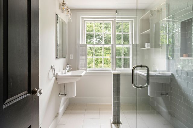 35 Sandy Pond Rd, Lincoln, MA 01773