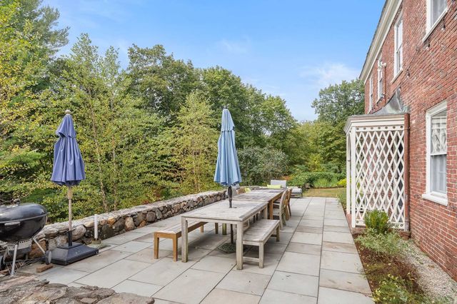 35 Sandy Pond Rd, Lincoln, MA 01773