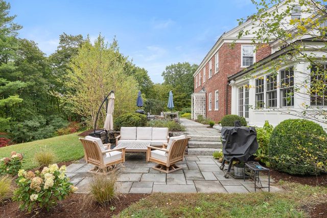 35 Sandy Pond Rd, Lincoln, MA 01773